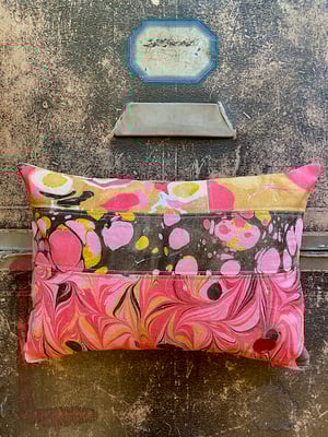 Image of marble cushion - no. 15