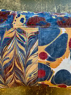 Image of marble cushion - no. 16
