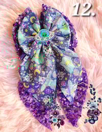 Image 12 of Alien Bows