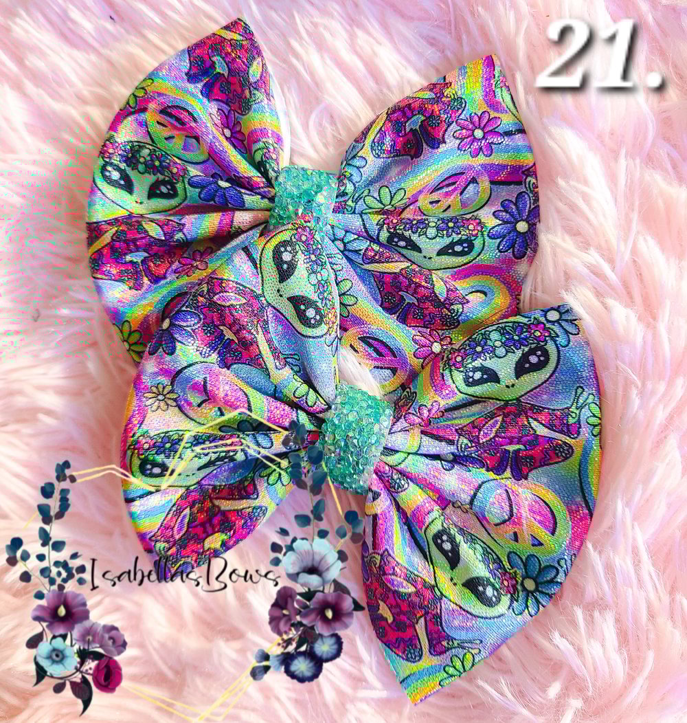 Image of Alien Bows