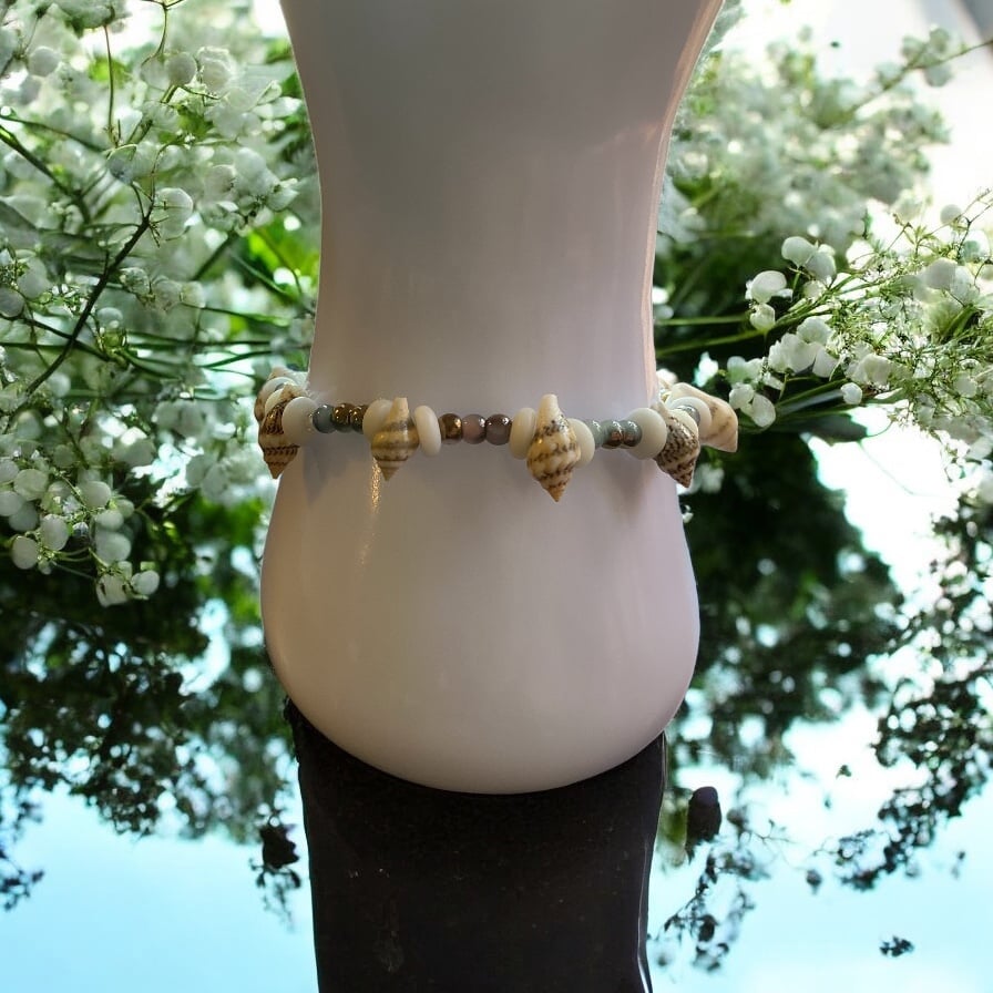 Image of Handcrafted Sea Shell Bracelet