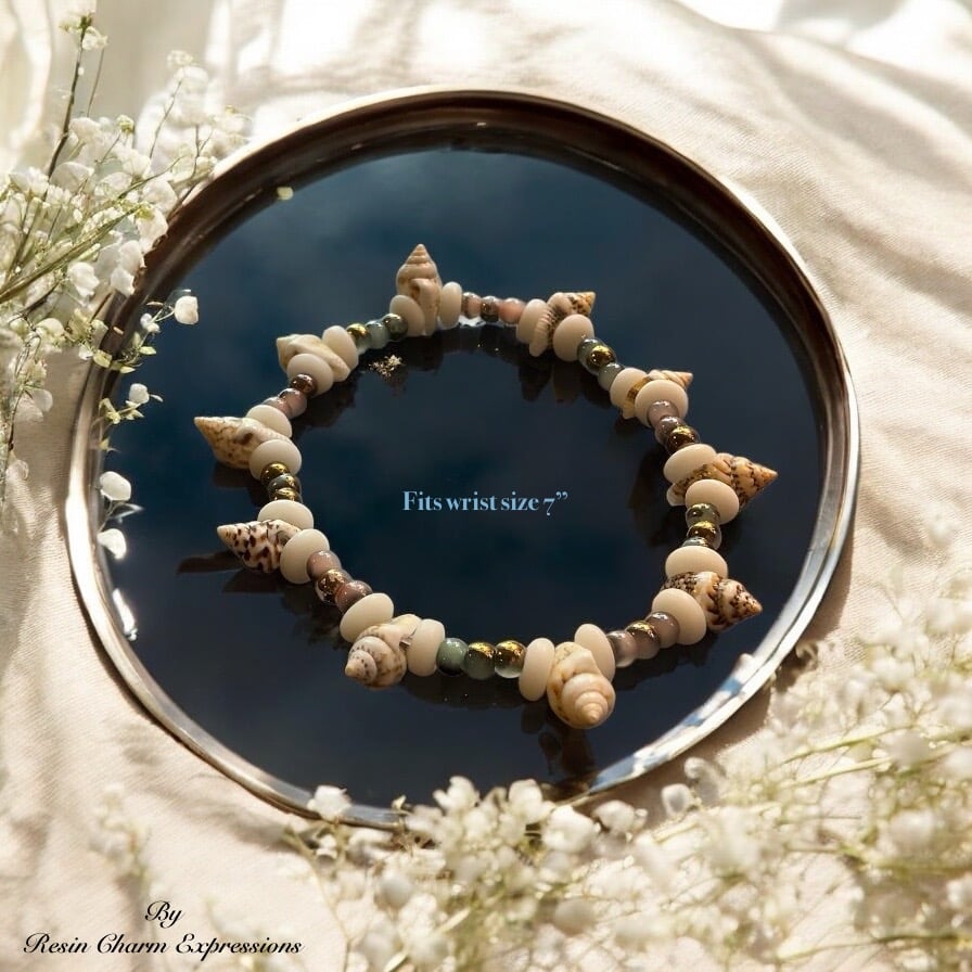 Image of Handcrafted Sea Shell Bracelet