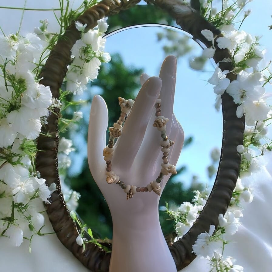 Image of Handcrafted Sea Shell Bracelet