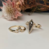 Image 2 of Jadarria Ring Set