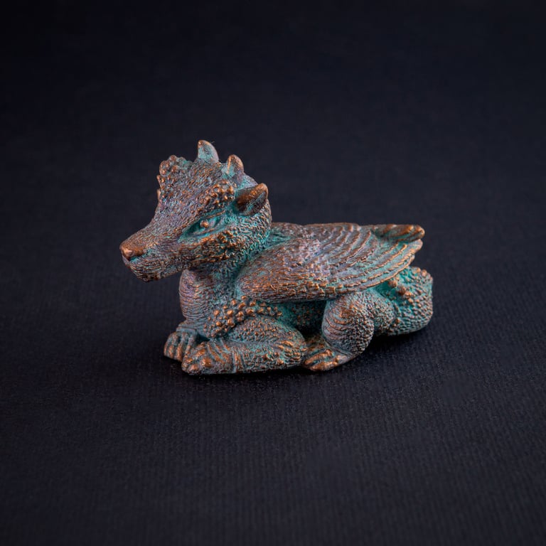 Vulpirostrum Plumae resin figure