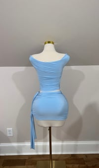 Image 2 of Dahlia 2 piece set (Light blue)