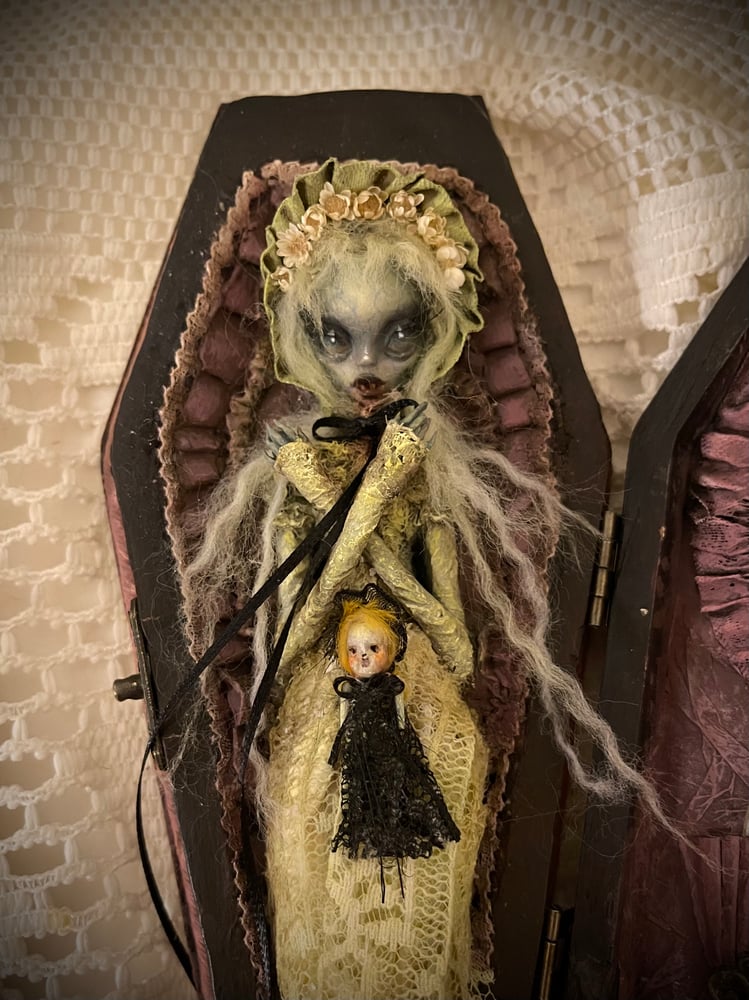 Image of Edna P Littlerot, Beloved Dollmaker. Thornsend Vampire #3