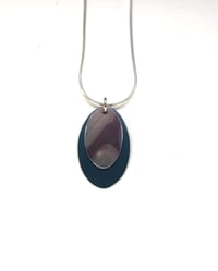 Mauve patterned pendant