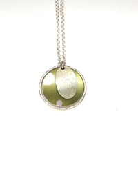 Green dot pendant
