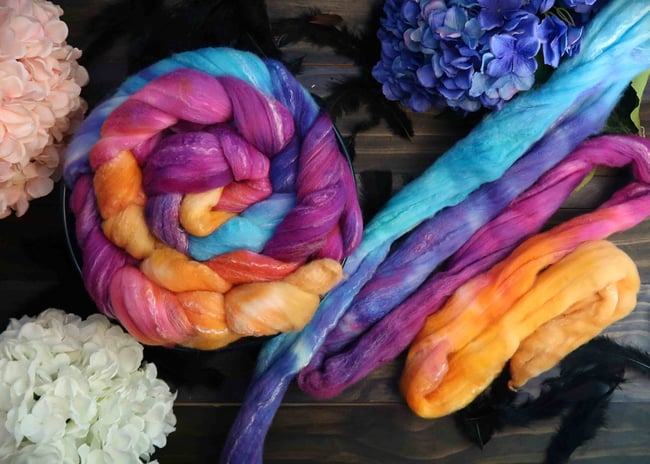 Paper Airplane Skies Combed Top - 80/10/10 Targhee/Bamboo/Silk