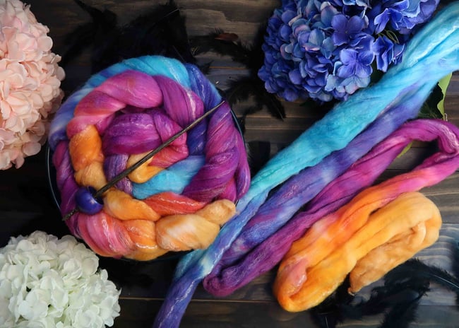 Paper Airplane Skies Combed Top - 80/10/10 Targhee/Bamboo/Silk