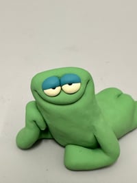 Image 2 of Relaxed green thing