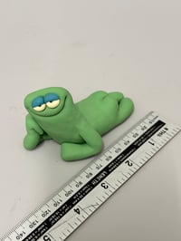 Image 8 of Relaxed green thing