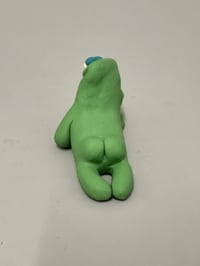 Image 4 of Relaxed green thing