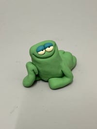 Image 6 of Relaxed green thing