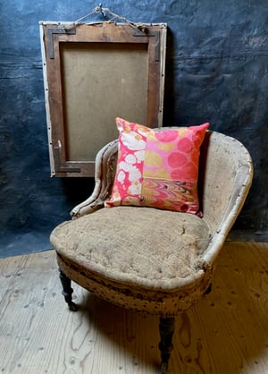 Image of marble cushion - no. 03