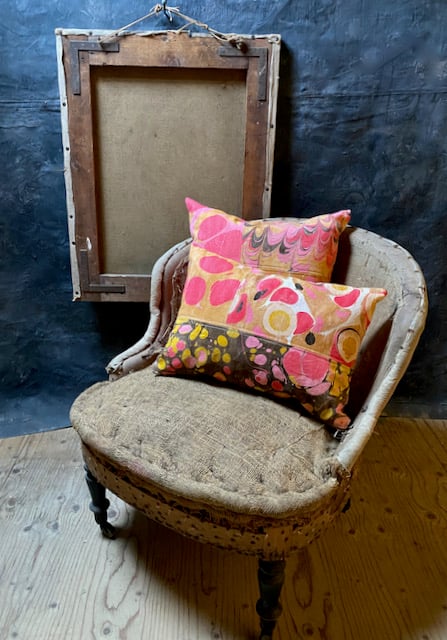 Image of marble cushion - no. 15