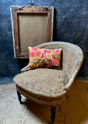 Image of marble cushion - no. 15