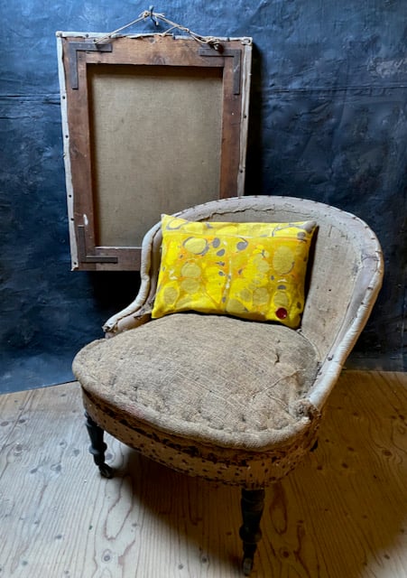 Image of marble cushion - no. 14