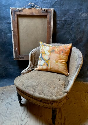 Image of marble cushion - no. 02