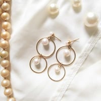 Image 1 of Gold pearl earrings