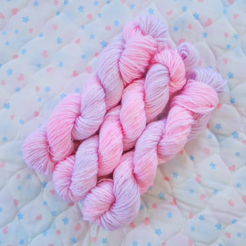 Iridescent Yarn: Sweet Dreams