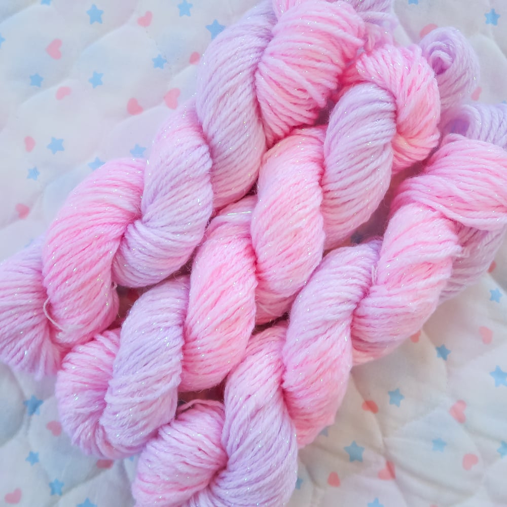 Iridescent Yarn: Sweet Dreams