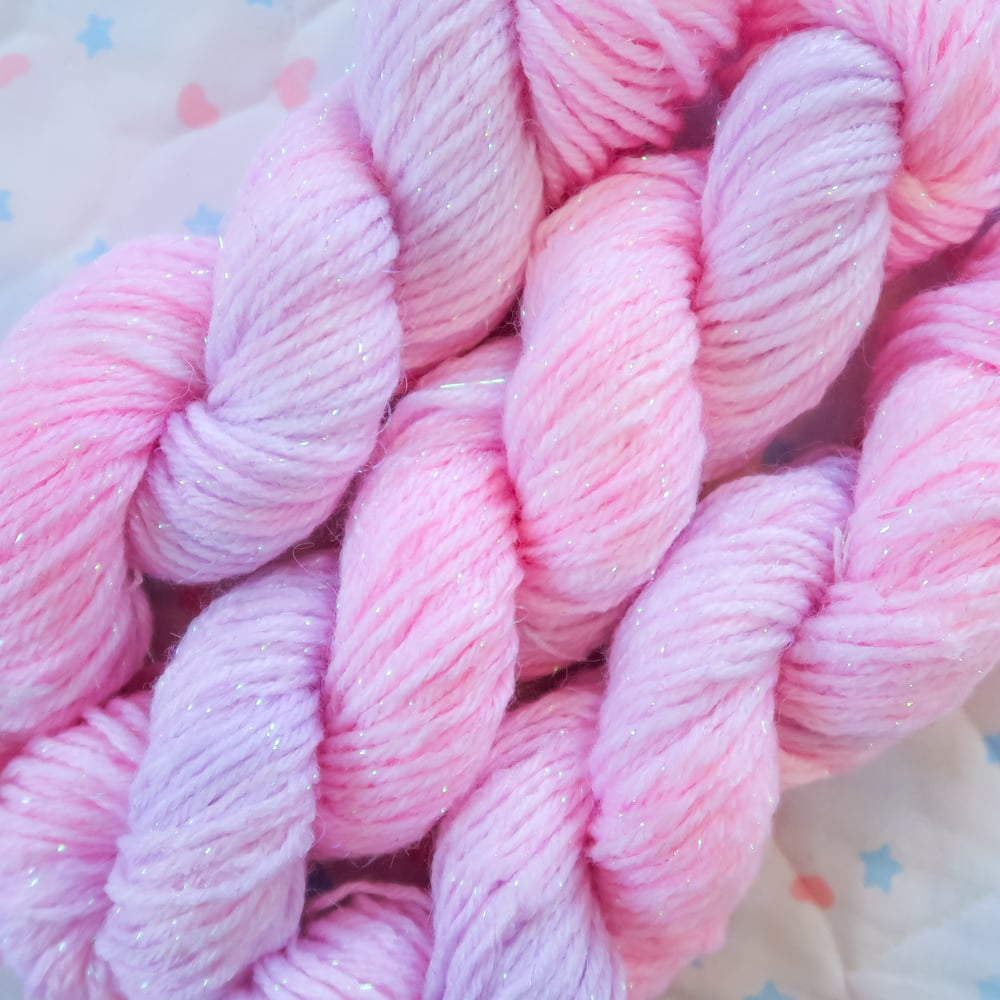 Iridescent Yarn: Sweet Dreams