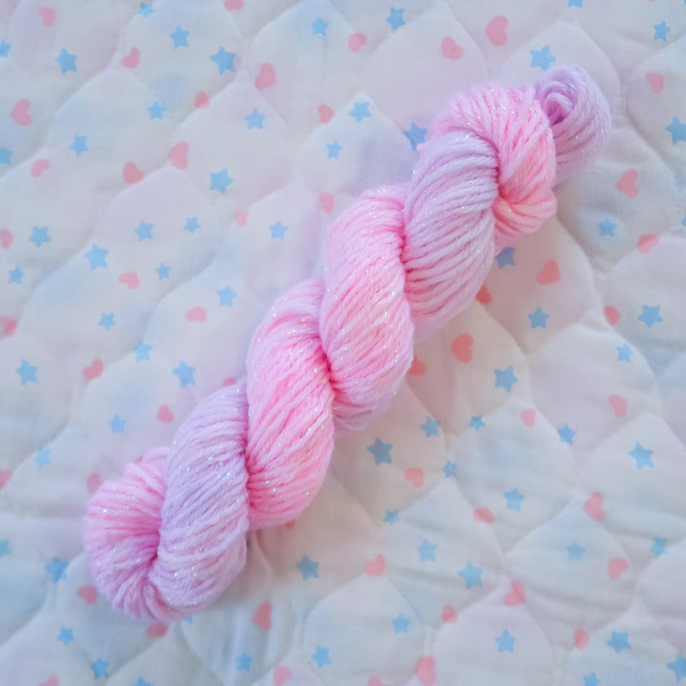Iridescent Yarn: Sweet Dreams