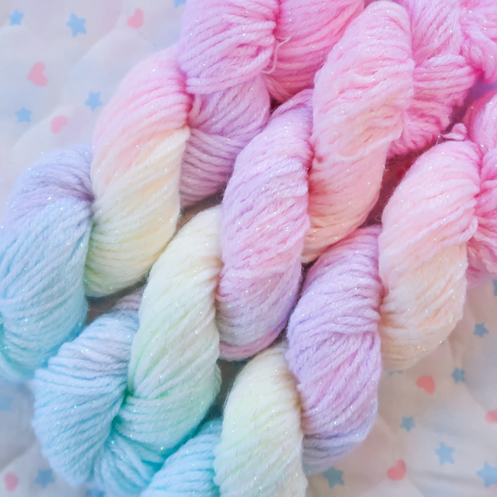 Iridescent Yarn: Pastel Rainbow