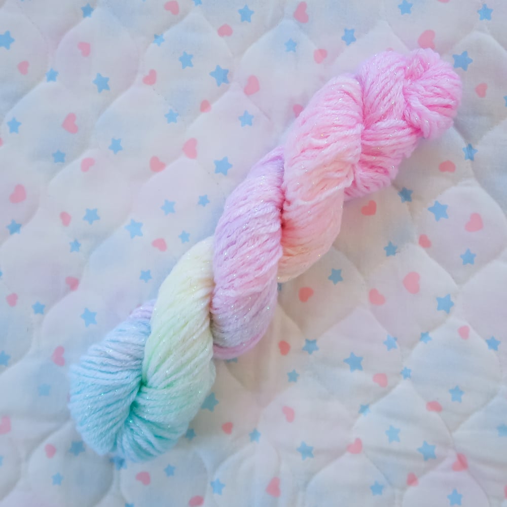 Iridescent Yarn: Pastel Rainbow