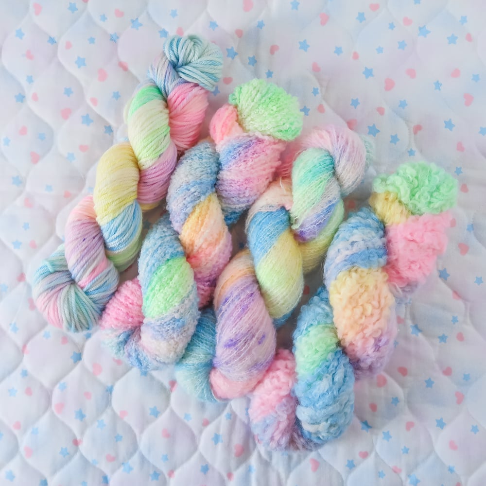 Yarn: Pebbles