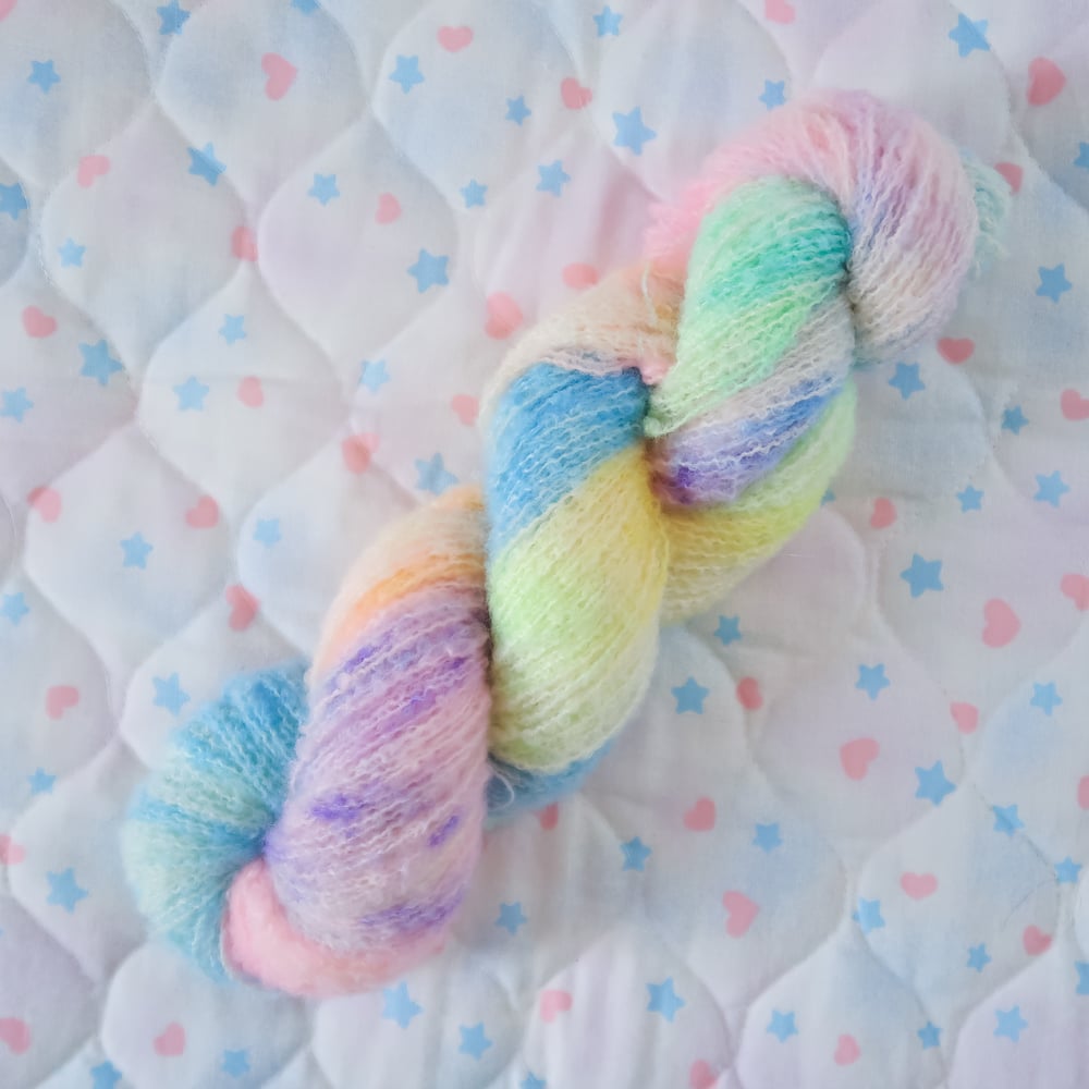 Yarn: Pebbles