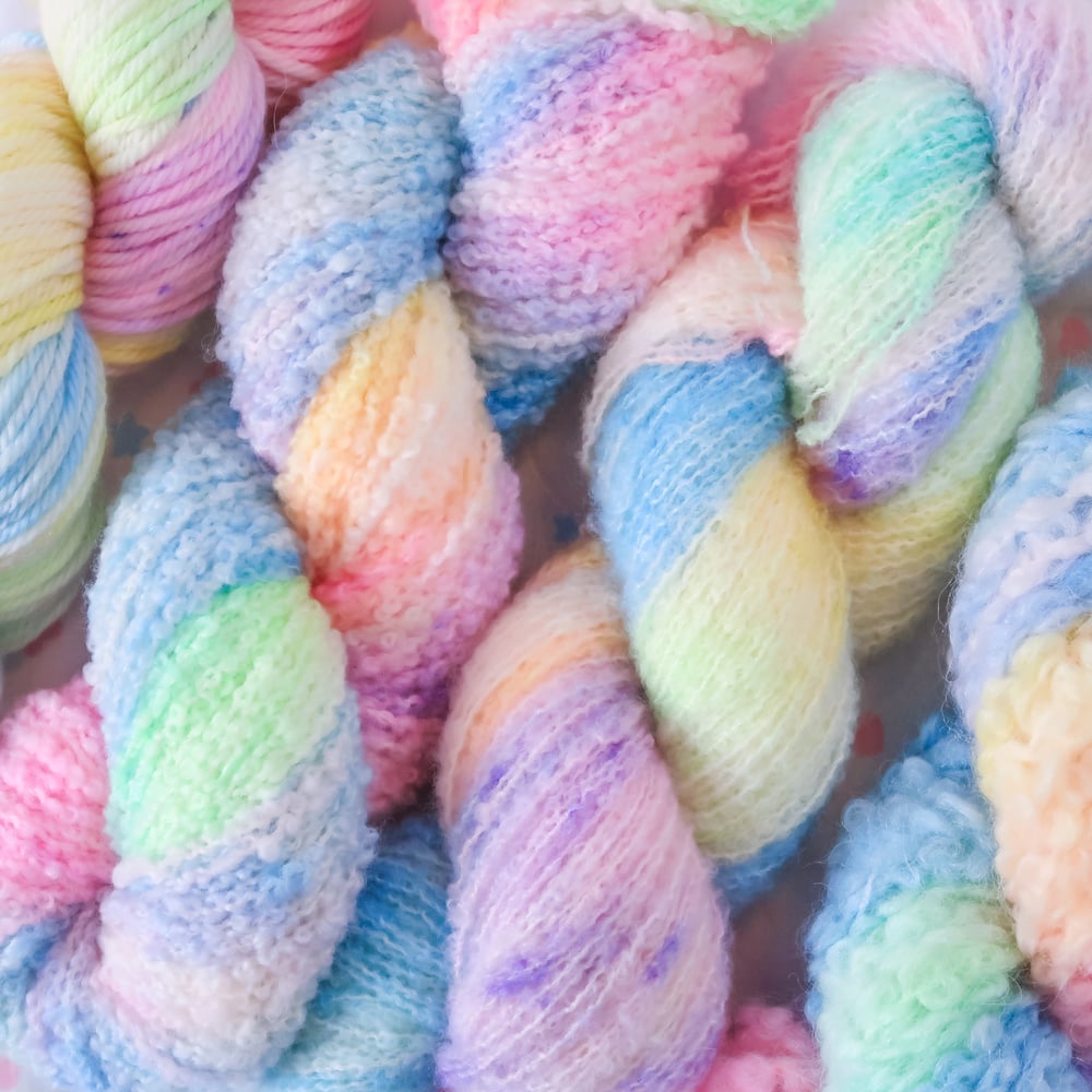 Yarn: Pebbles
