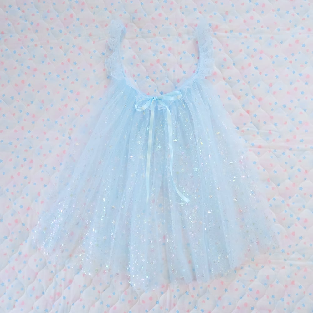 Iridescent Peignoir: Blue