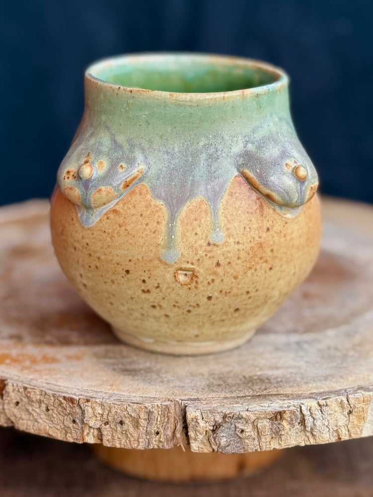 Image of CURVY LADY CUP / 019