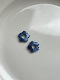 Image 2 of Resin Flowers