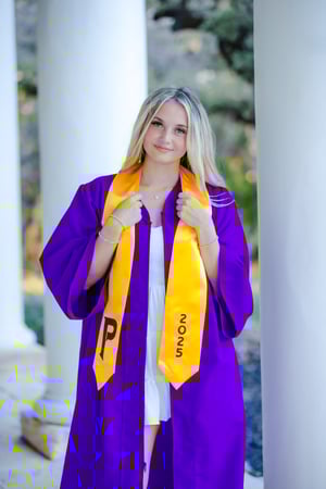 Image of 90-Minute Senior, Teen, or Graduate Session