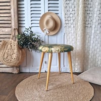 Image 3 of ANCIEN TABOURET FLEURI