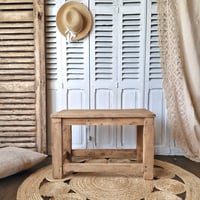 Image 2 of ANCIENNE PETITE TABLE / BANC EN CHÊNE 