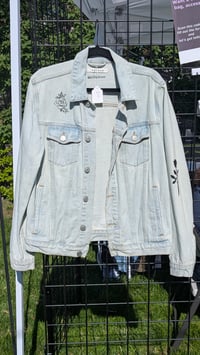 Image 3 of Light colored denim Dagger