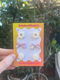 Pastel dreams stud trio