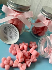 Image 2 of Market Night Wax Deals