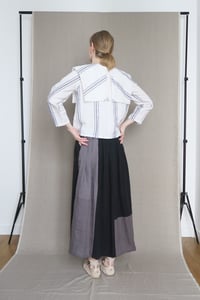 Image 3 of COLLAR top