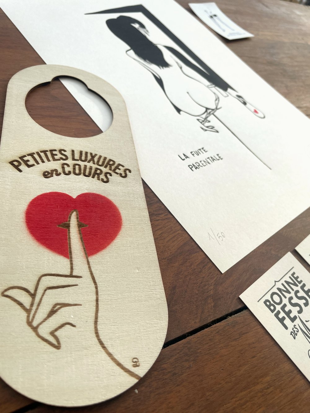 Image of « La fuite parentale » tirage en gravure sur bois + panneau de porte