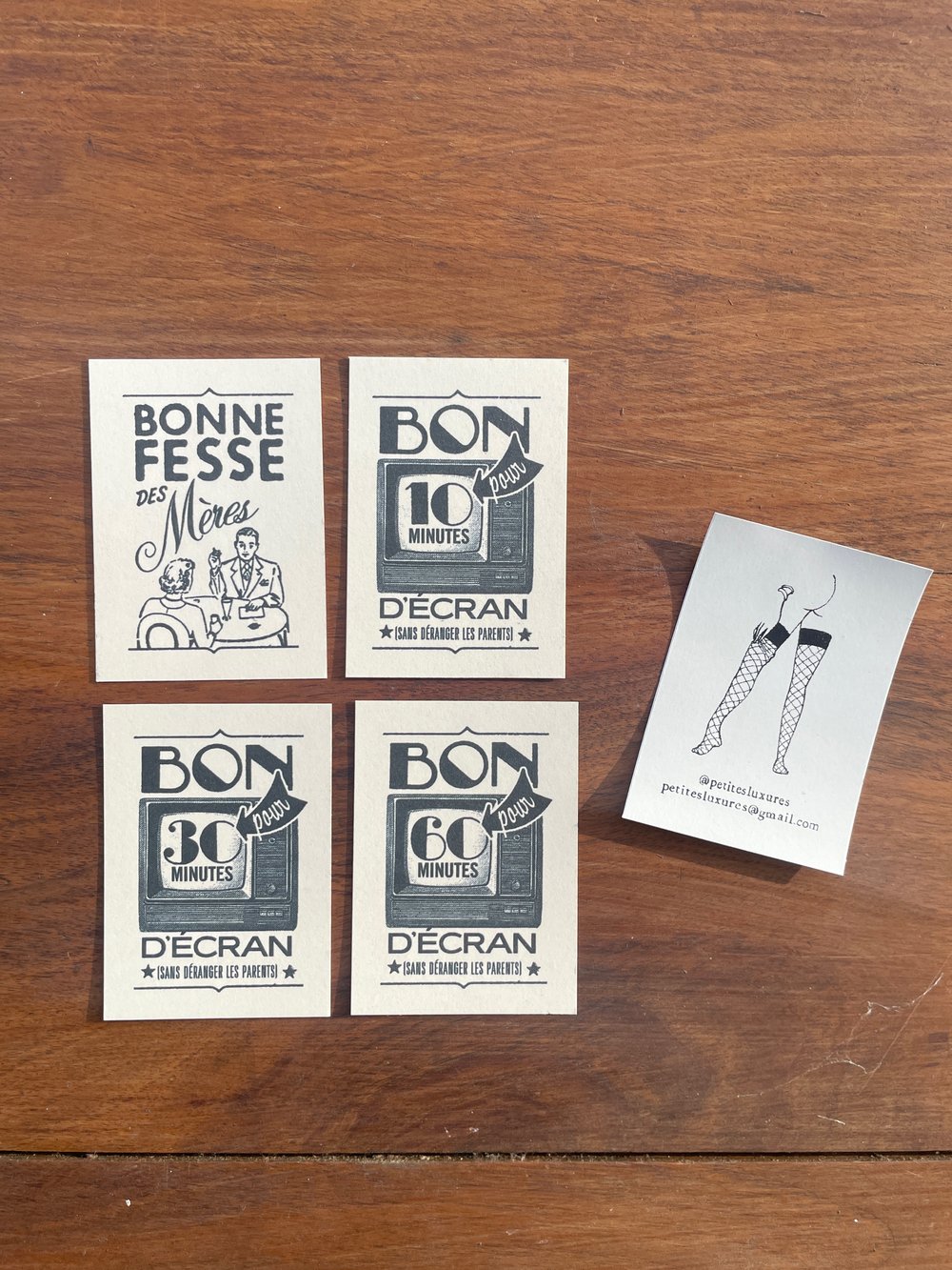Image of « La fuite parentale » tirage en gravure sur bois + panneau de porte