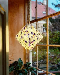 Image 3 of Stínidlo s květinovým akvarelem – závěsná lampa