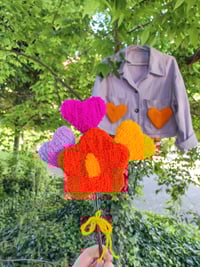 Image 2 of Atelier PUNCH NEEDLE : Crée ton bouquet de fleurs ou ta broche cœur !