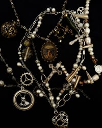 Image 3 of Vestige 