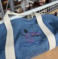 Image 9 of  PRE-COMMANDE - Sac week end brodé "LIBERTE"- Collab' ADOLIE